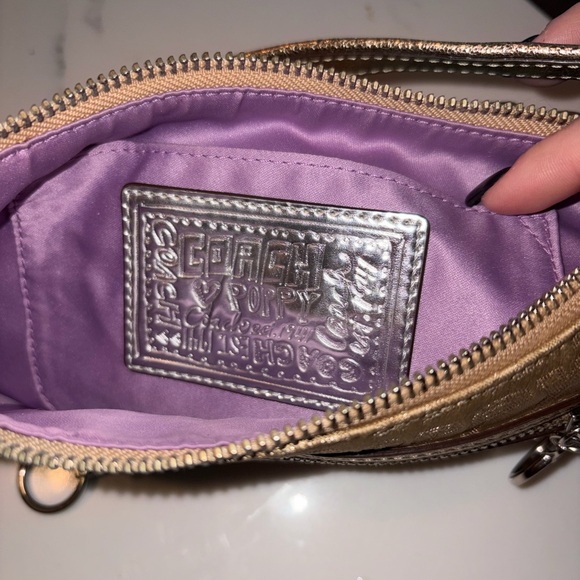 COACH Poppy Storypatch Top Handle Pouch 44088 - Gold - EXCELLENT Condition - Picture 6 of 10